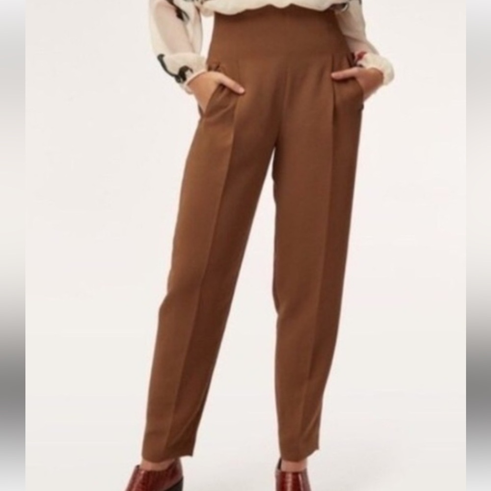 Wilfred High-Waist Tapered Trousers in Camel Brown